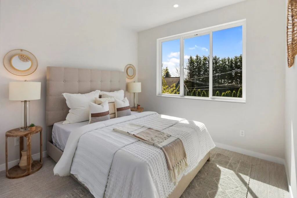 Home staged by IntExt Staging in Kirkland, photo 18