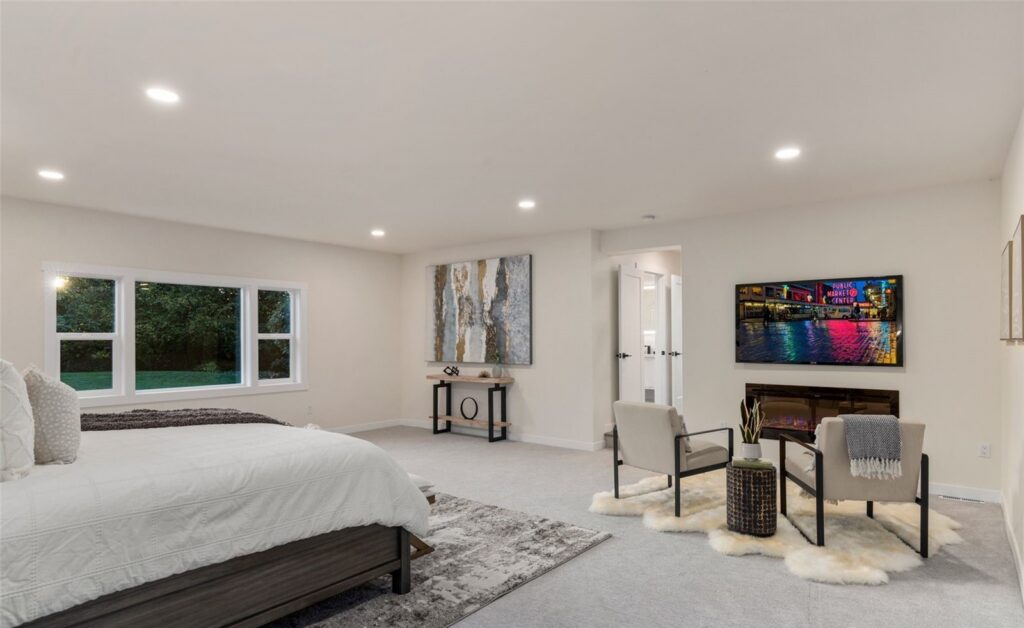 Home staged by IntExt Staging in Normandy Park, photo 13