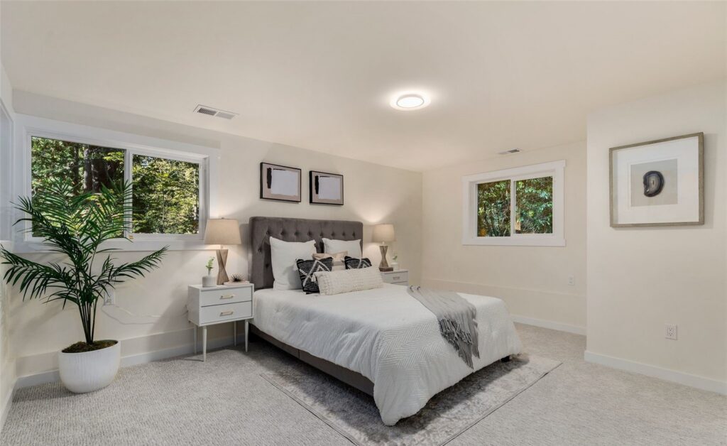 Home staged by IntExt Staging in Normandy Park, photo 21