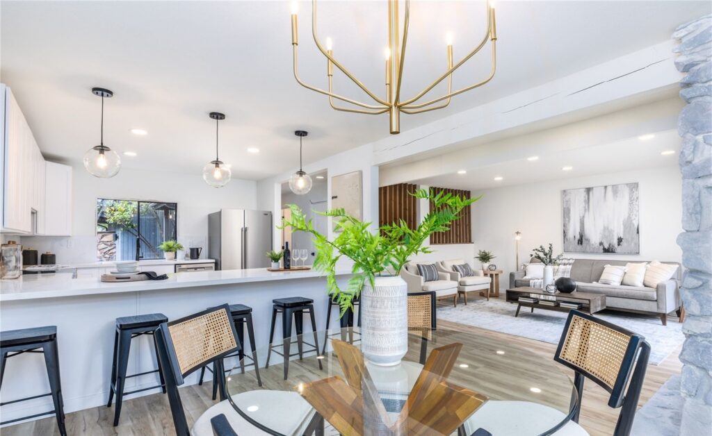 Home staged by IntExt Staging in Redmond, photo 11