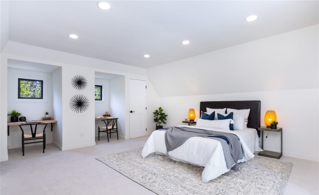 Home staged by IntExt Staging in Redmond, photo 28